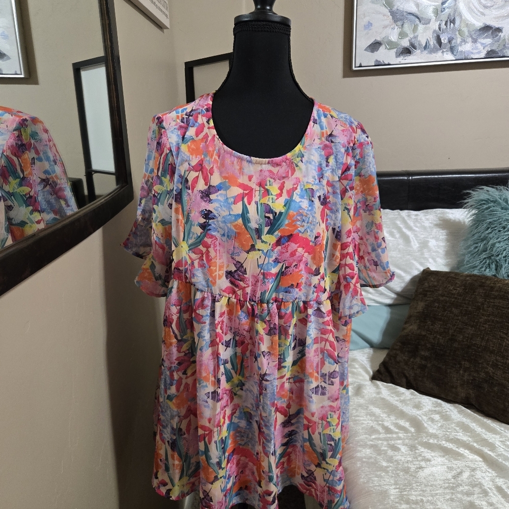 Floral Multicolor Scoop Neck Women’s Top By Southern Stitch NWT Never Worn . LG - Picture 2 of 10